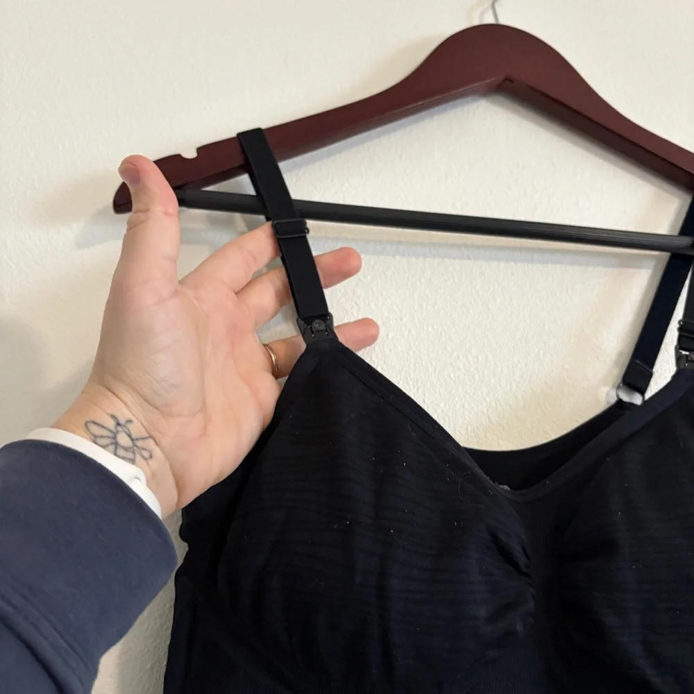 Kindred Bravely Sublime® Hands-Free Pumping & Nursing Tank Black Large - Picture 5 of 8